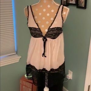 L Victoria’s Secret nighty